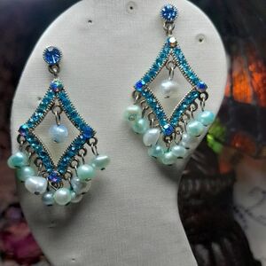 NOS Natural Blue Pearl & Blue & Pink Aurora Borealis Rhinestone Dangly Earrings